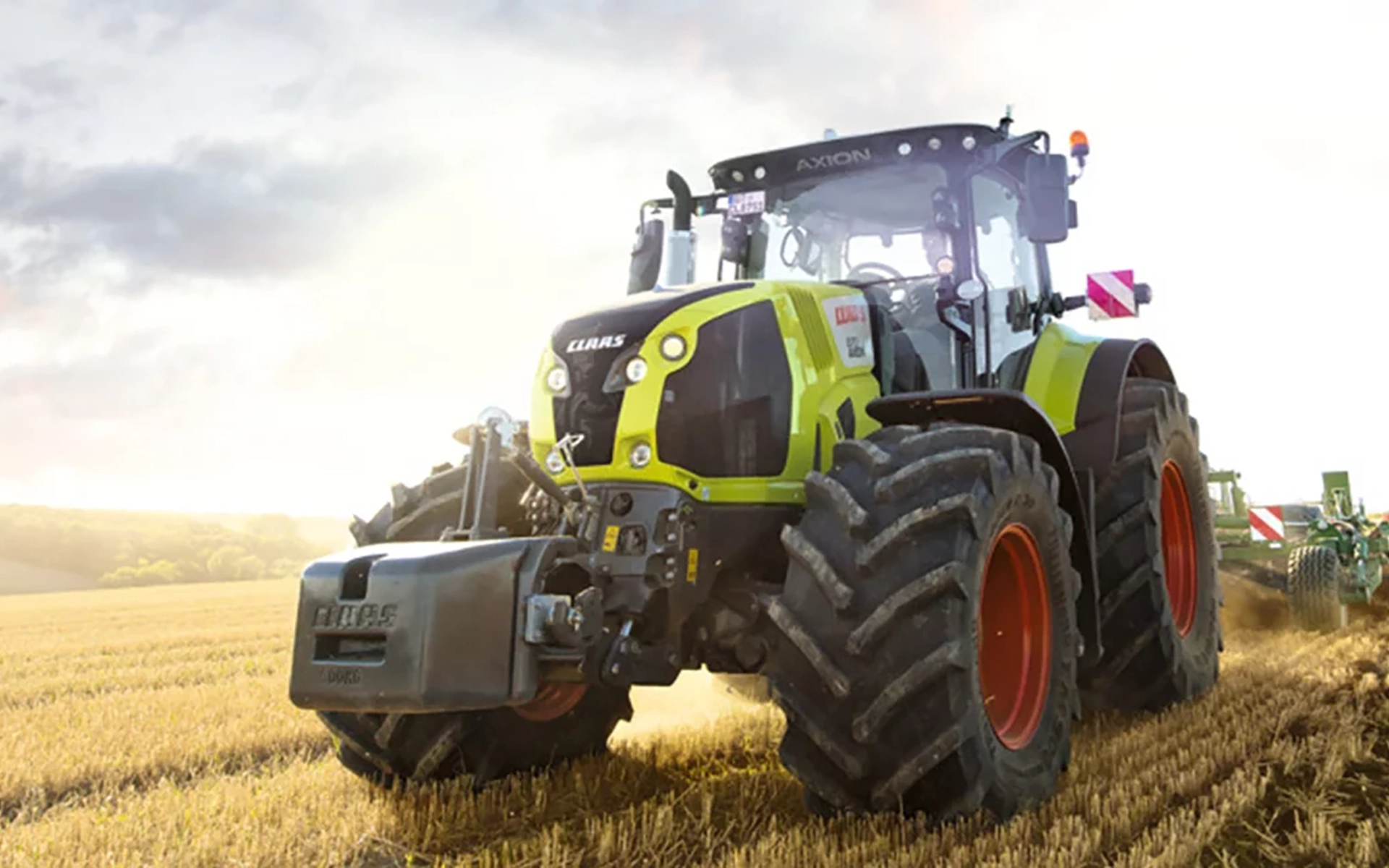 CLAAS AXION 800-870 Tractor