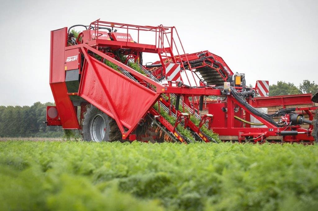 carrot harvester