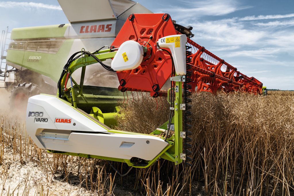 claas lexion with vario front